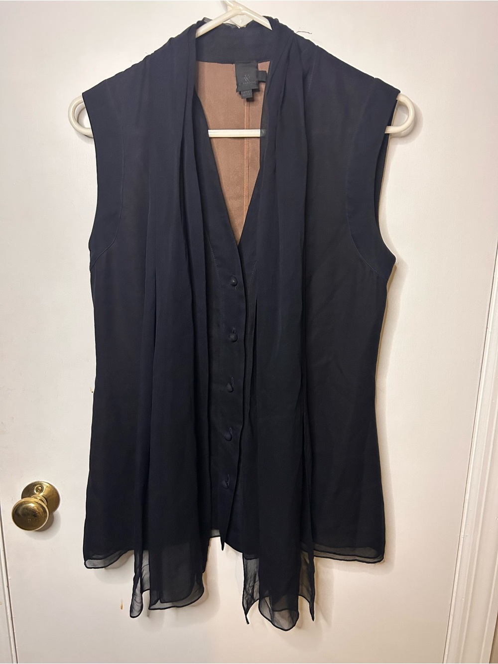 VERA WANG COLLECTION BLACK SLEEVELESS SILK CHIFFON BLOUSE W/ SCARF TIE